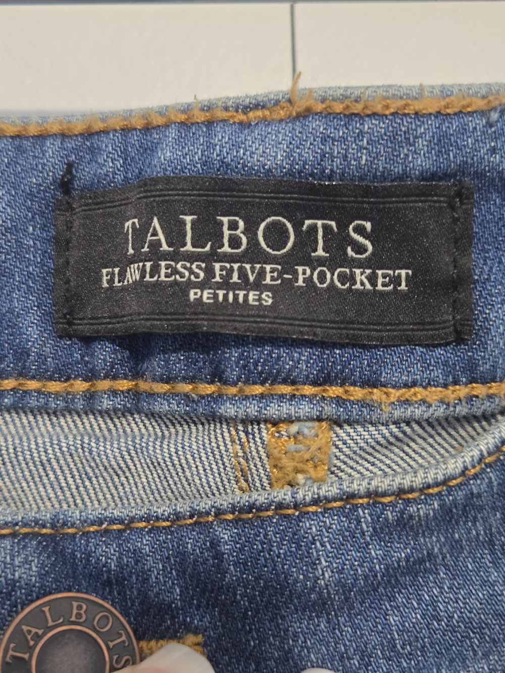 Talbots Petite Straight Leg Jeans Size 14P Medium Wash Stretch Classic Denim - Picture 3 of 7